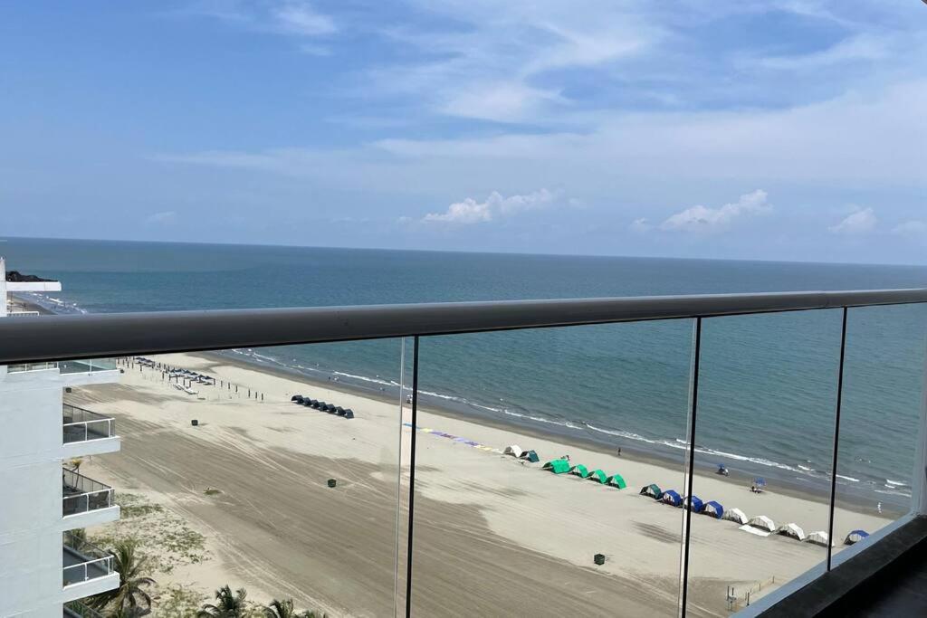 Penthouse Con Hermosa Vista Al Mar Apartamento